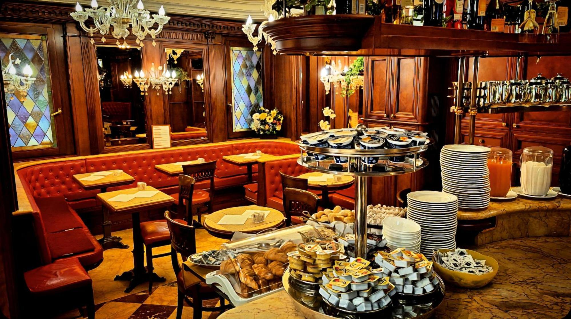 Hotel Lux Venesia Bagian luar foto