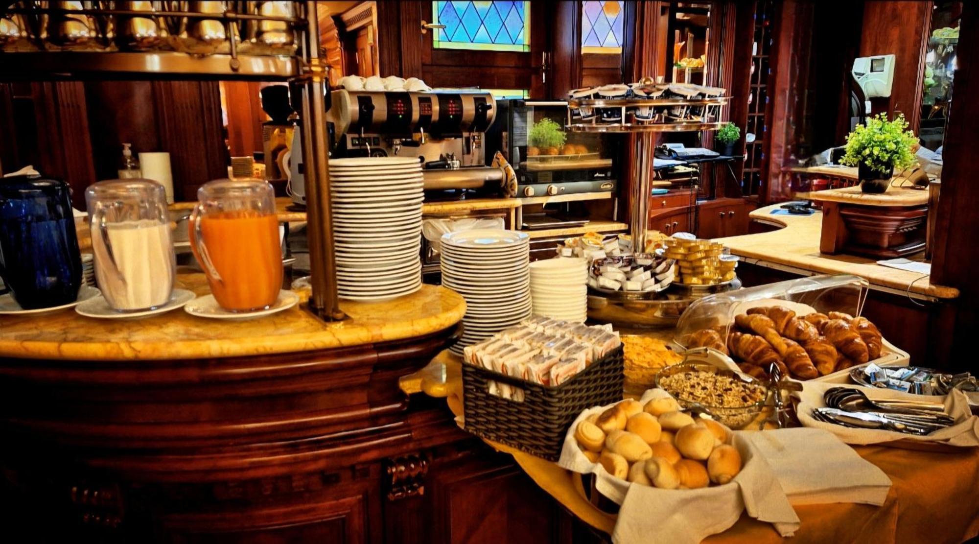 Hotel Lux Venesia Bagian luar foto