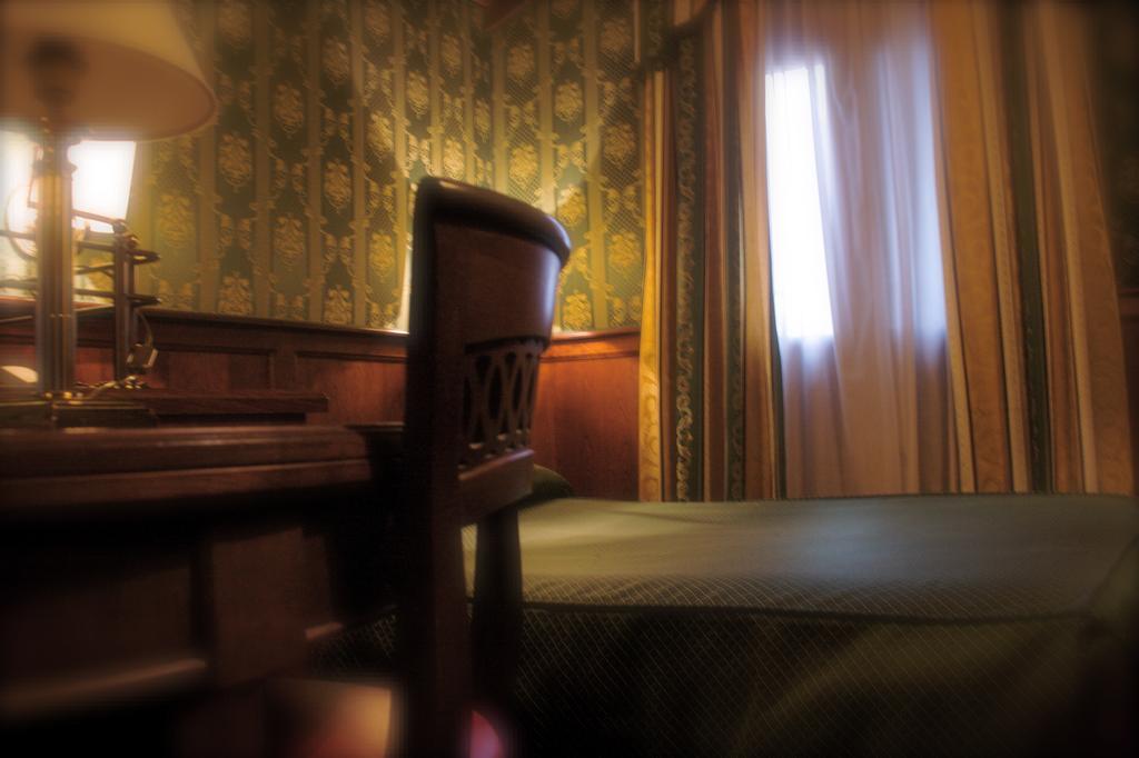Hotel Lux Venesia Bagian luar foto