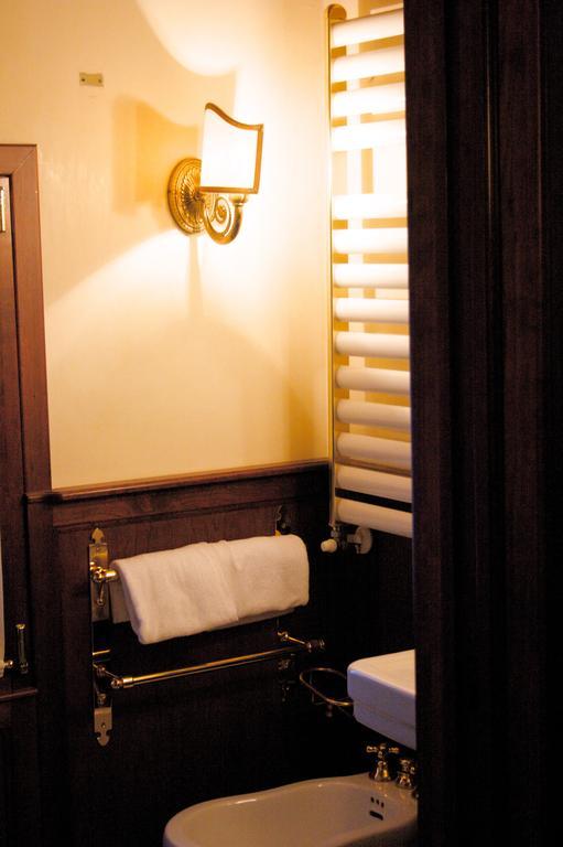 Hotel Lux Venesia Bagian luar foto